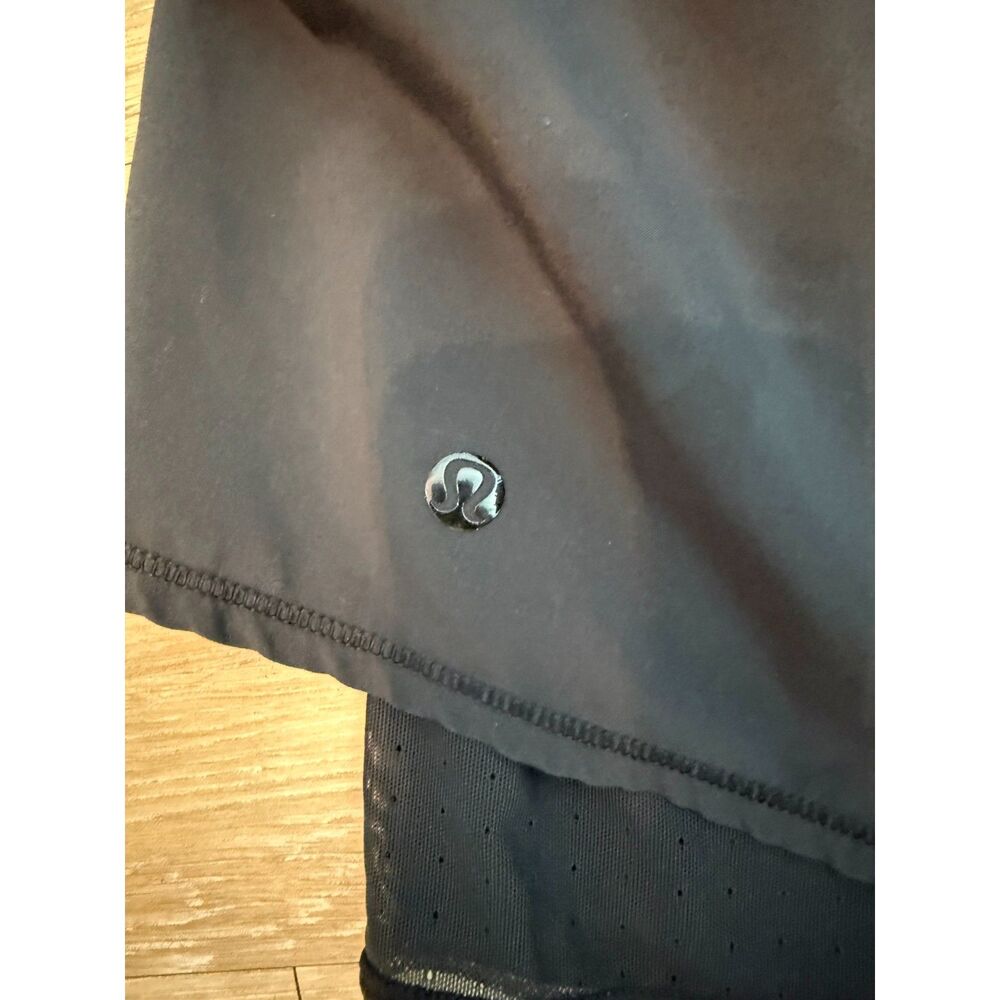 Lululemon Black Running Shorts Size 6 - Picture 5 of 8